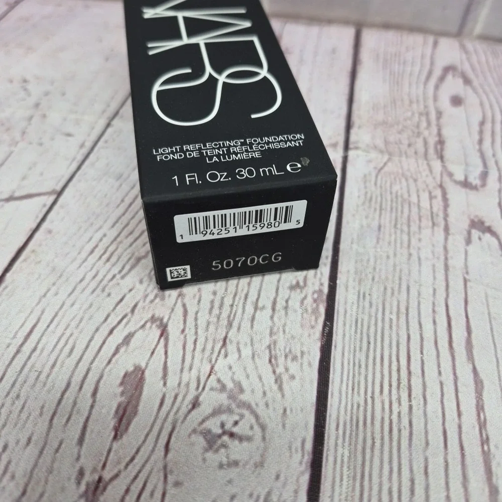 NARS Light Reflecting Foundation Makeup Deep 2.5 La Serena 1‎ Fl Oz